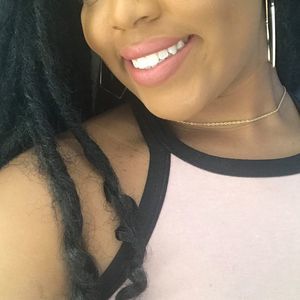 Meet your Posher, Equilla